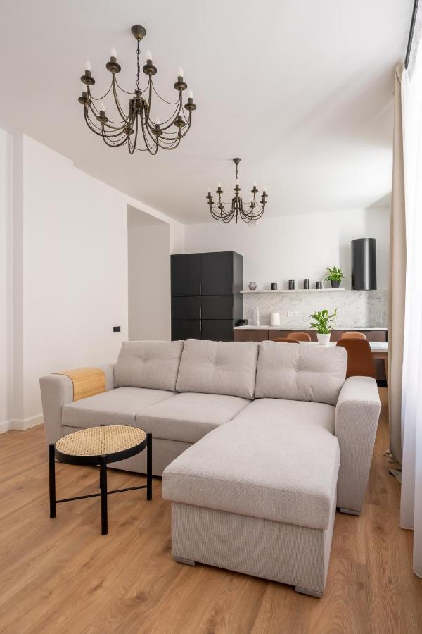 Spacious 1-Bedroom Apartment In The Heart Of Old Town Riga Luaran gambar