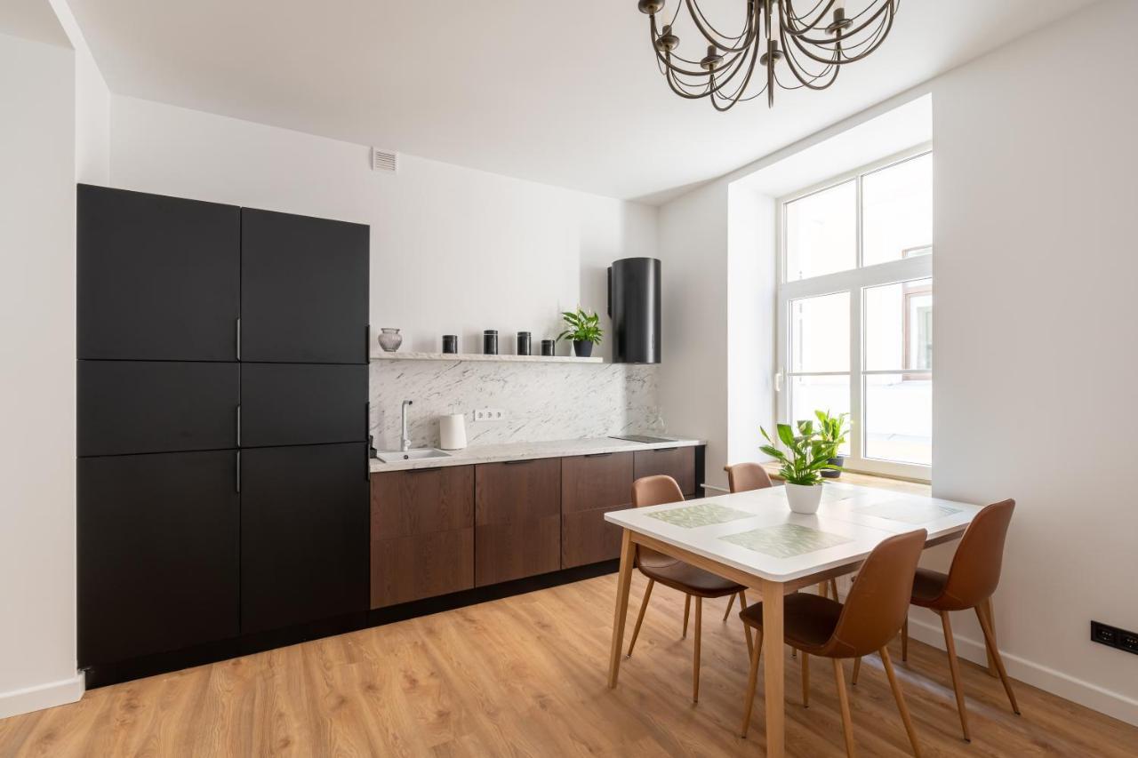 Spacious 1-Bedroom Apartment In The Heart Of Old Town Riga Luaran gambar