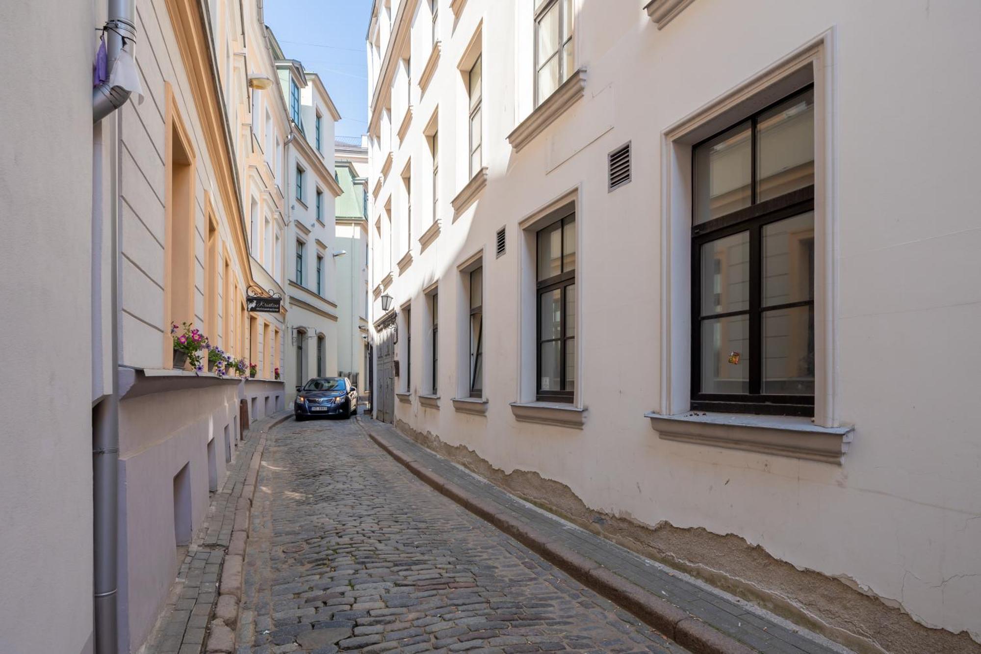 Spacious 1-Bedroom Apartment In The Heart Of Old Town Riga Luaran gambar